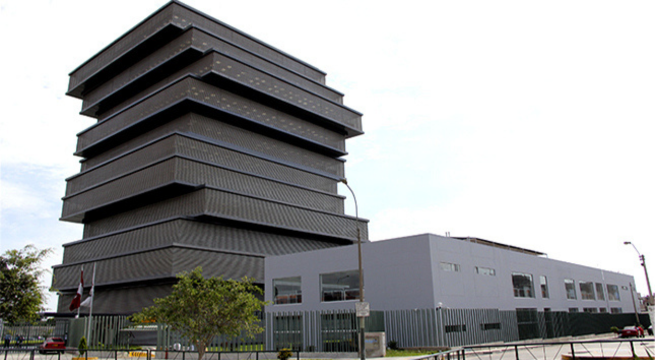 FACHADA-MINEDU-3