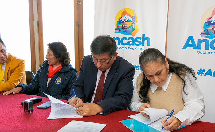 Contraro-tomográfo-Hospital-Huaraz