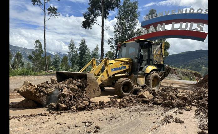 Restablecen tránsito en vía San Luis-Chacas tras derrumbe