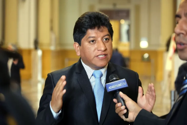 josue-gutierrez-defensor-del-pueblo-andina-1170x780 (1)