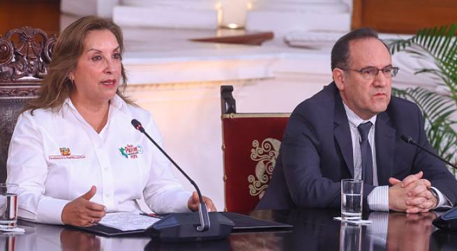 3-Dina-Boluarte-Jose-Salardi-2