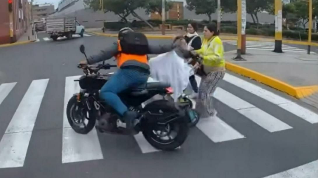 motos909944887497067805