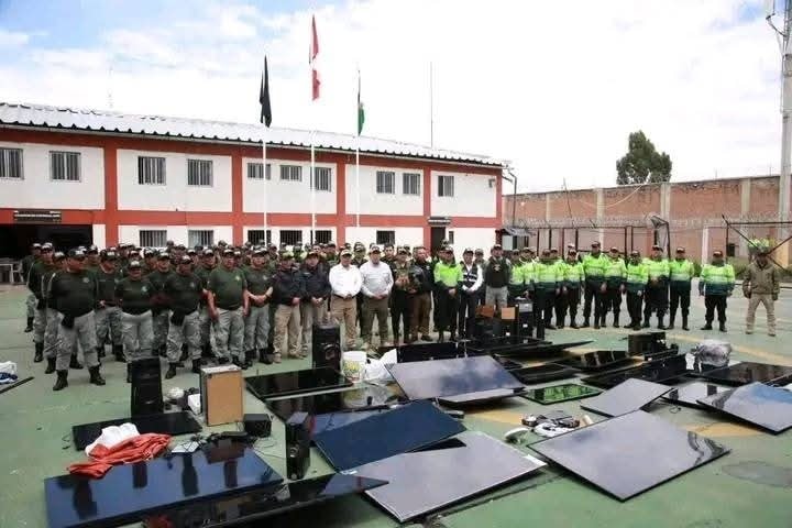 584789900_1352572929657411_4057308643517046531_n