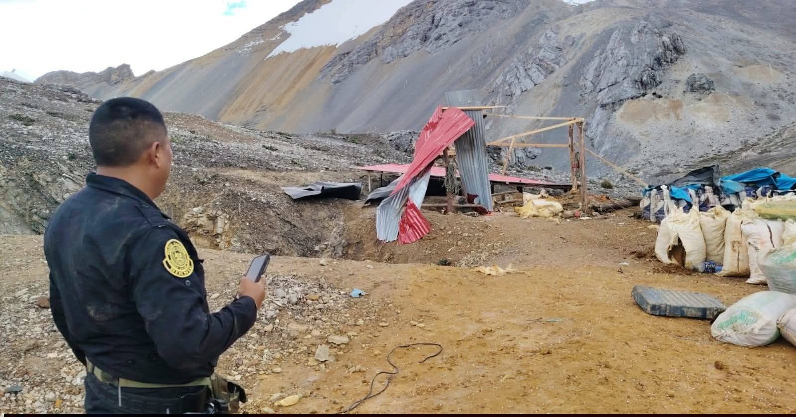 fb_img_17764709137535166594216336866351