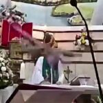 cruz-cae-a-sacerdote